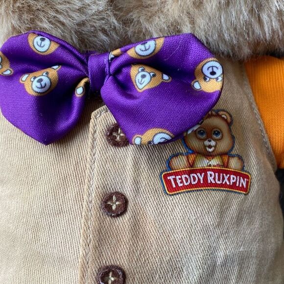 Vintage Teddy Ruxpin 1985 2017 talking animated plush stuffed bear animal talks - Picture 2 of 8